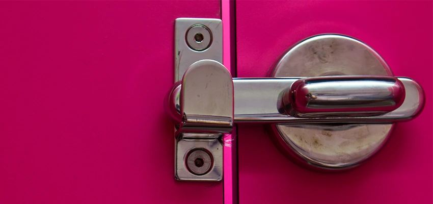 Childproof Gate Lock in Hialeah, Florida