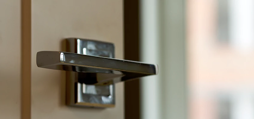 Door Lever Knob Repair in Hialeah, Florida