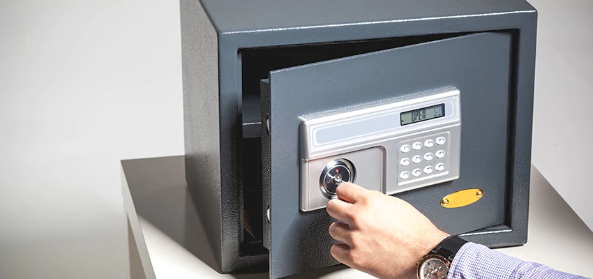 Jewelry Safe Unlocking Service in Hialeah, Florida