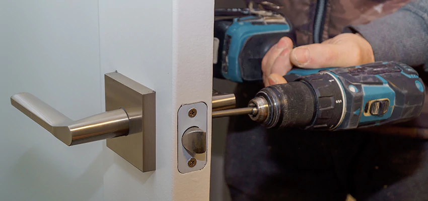 Broken Door Handle Lock Repair in Hialeah, Florida